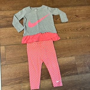 Girls 18 month Nike shirt and leggings outfit